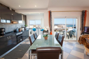 B17 - The Stunning Seaview Apartment